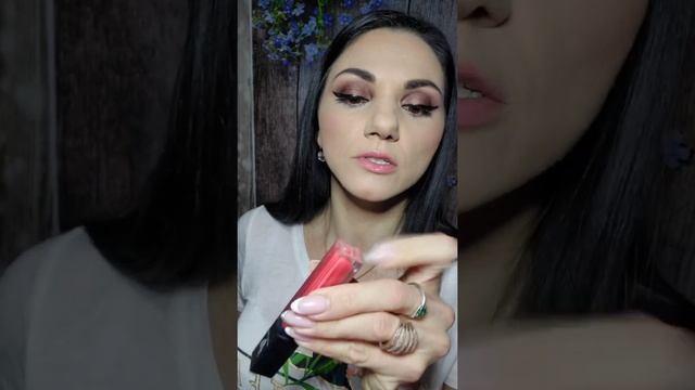 Каким цветом лучше увеличить объем глаз!!!! смотреть онлайн