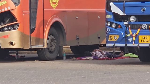 18. Едем с группой в путешествие по южной Индии. Автобус отменили, опоздала на сутки в тур. смотреть онлайн