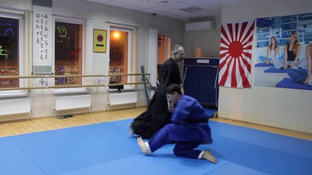 Дзёдан цуки шихо нагэ. Jodan tsuki shiho nage смотреть онлайн