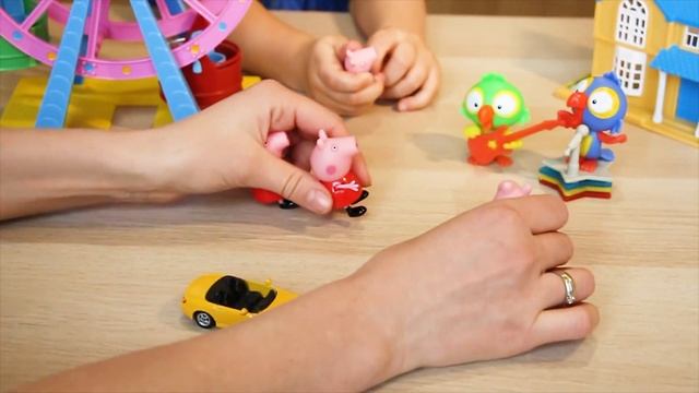 ЛЕВ С МАМОЙ ИГРАЕТ В ИГРУШКИ СВИНКУ ПЕППУ смотреть онлайн