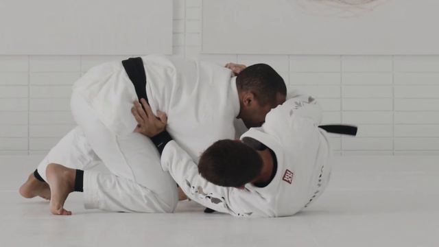 Curriculum: Framing the Guard Versus the Toreando Pass (Rafael Mendes) | AOJ+ смотреть онлайн