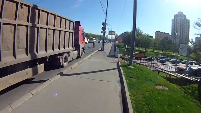 Велосипедист на Кутузовском смотреть онлайн