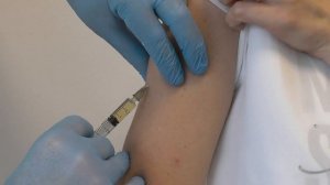 Инъекция МЭЛСМОН в плечо
