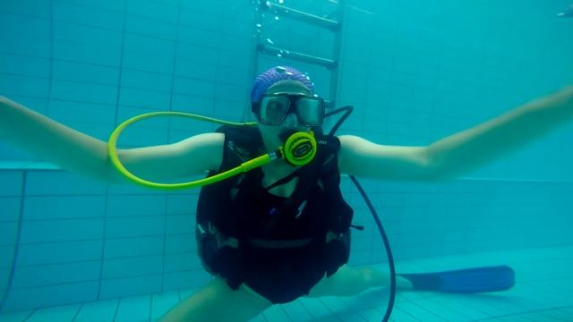 ИНСТРУКТОР НА МОНОКОЛЕСЕ и ДАЙВМАСТЕР PADI В ЛАГЕРЕ «ОКЕАН» #diving #padi #monokoleso смотреть онлайн