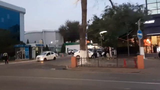 Вечерний Ташкент. От сквера Амира Темура до Юнусабада смотреть онлайн