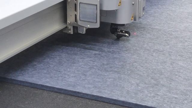 Фигурная резка войлока на плоттере смотреть онлайн