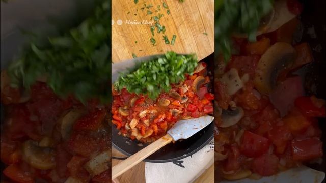 Креветки с томатами и сыром. Рецепт в комментах ?? #креветки #рецепты #пармезан #запеченыекреветки