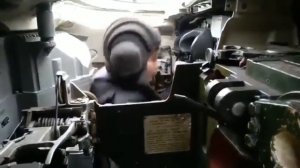 Пацан в танке заряжающий наводчик