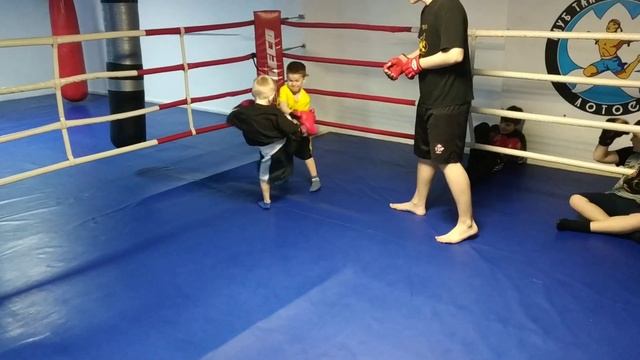2019.04.04 Детская тренировка по тайскому боксу в клубе Лотос смотреть онлайн