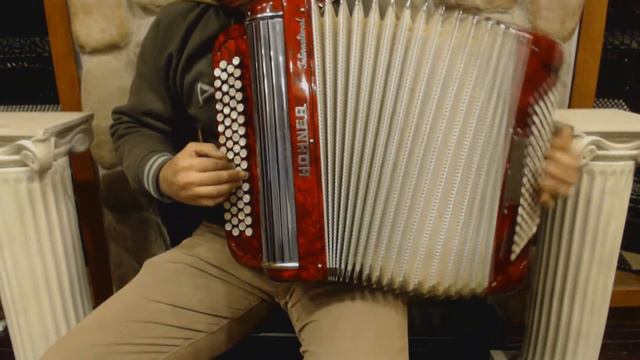 2810 - Red Hohner Amati VI French CBA 4 Row LMM 62 96 $1495 смотреть онлайн