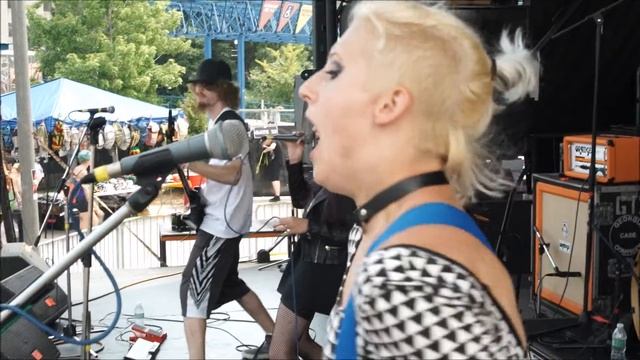 Slapdash EP Kickstarter смотреть онлайн
