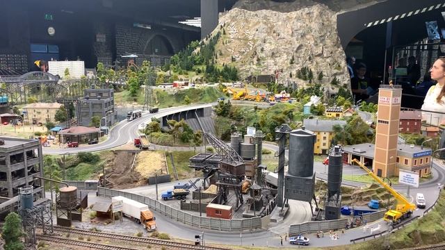 Национальный шоу-музей «Гранд Макет Россия» СПб смотреть онлайн