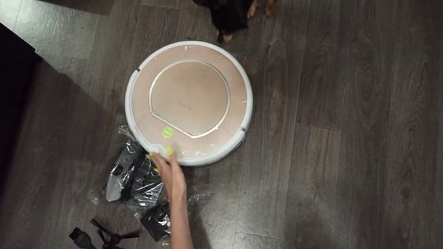 Распаковка робота-пылесоса ILIFE v50 Pro смотреть онлайн