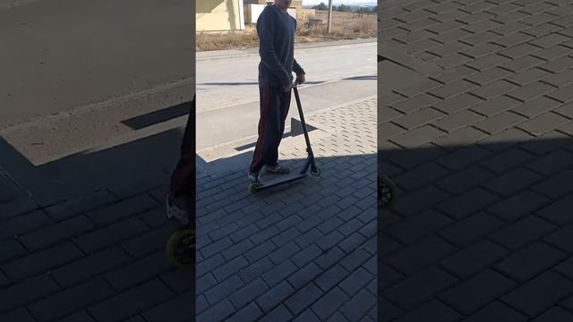 Как делать чикен-бар на самокате смотреть онлайн
