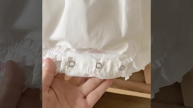 комбенизон для новорожденной девочки.