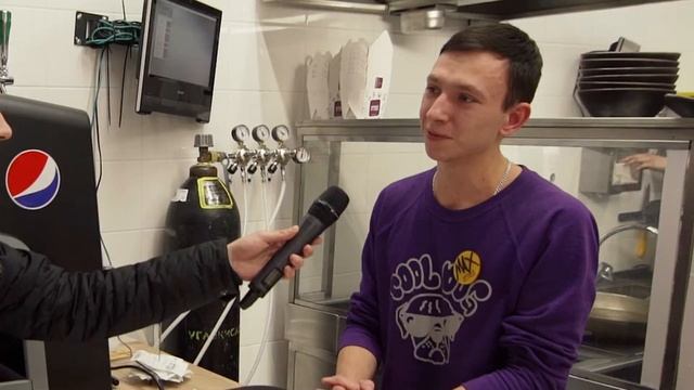 ВЕСНА НА ФЛИРТЕ: КАКОЕ 8 МАРТА? ХОЧУ ПОДАРКИ? НУ И ЖЕНЩИНЫ? | ДАВАЙ ПОБОЛТАЕМ смотреть онлайн