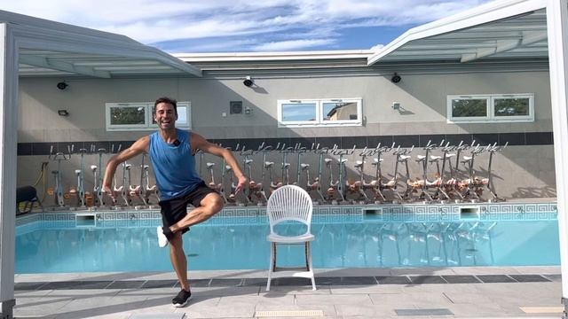 Aqua Cool Down - ‘Magic’ by Coldplay смотреть онлайн