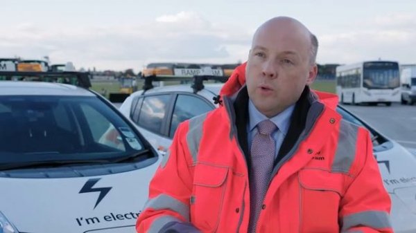 Nissan LEAF Joins Heathrow Fleet