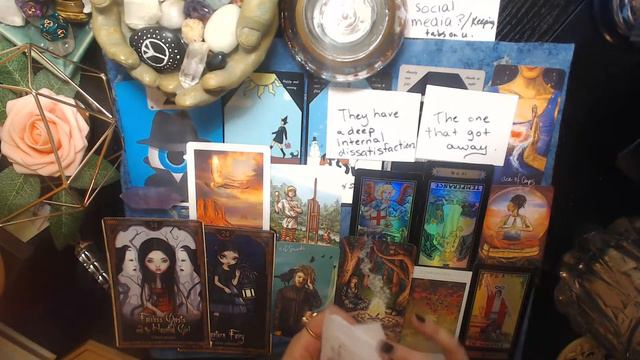 WHO IS KEEPING TABS ON YOU AND WHY? WHO IS SPYING ON YOUR SOCIAL MEDIA? TAROT PICK A CARD(+initials смотреть онлайн