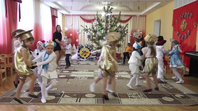 Парная полечка _Новогодняя_, 6 гр. 5-6 лет..mp4 смотреть онлайн