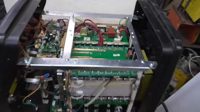 Мелкий ремонт сварочного аппарата Jasic Сварог TIG-200P/AC-DC смотреть онлайн