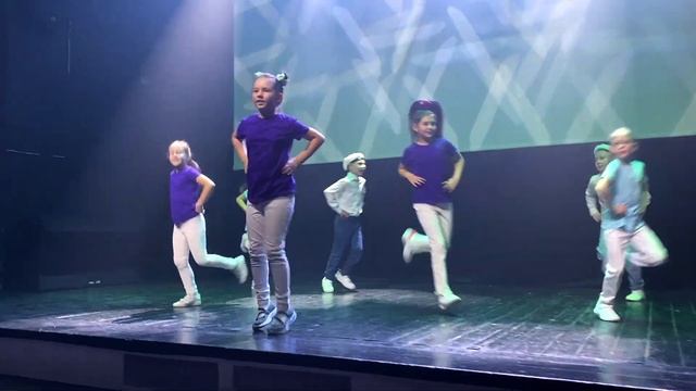 Серпантин - 23 февраля смотреть онлайн