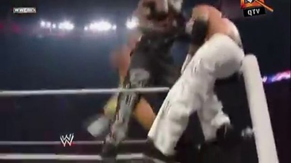 WWE RAW 30.07.2011 (QTV)