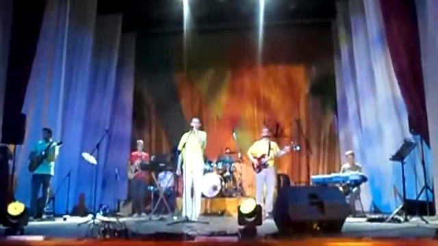 Группа "Эвергрины" (я-на бас-гитаре) - 02.07.2016 - Фестиваль музыки РЕГГИ - песня "Не торопясь"-1 смотреть онлайн
