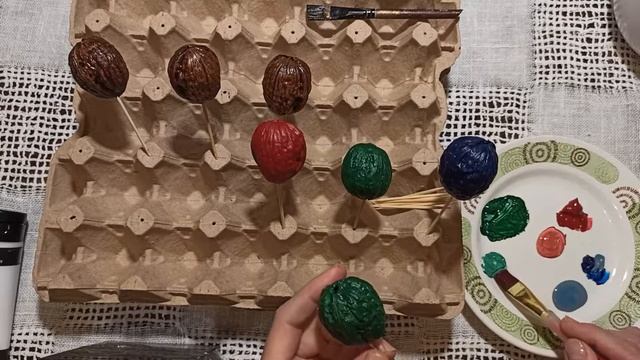 Красивые и необычные бусы на ёлку из грецких орехов / Бусы из орехов своими руками смотреть онлайн