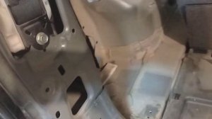 как снять стоп сигнал и обшивку заднего крыла ниссан патфендер 2005года.