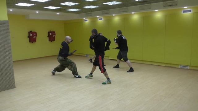 Ножевой бой, точность атаки, собранность, результат. «Knife fighting S.P.A.S.» смотреть онлайн