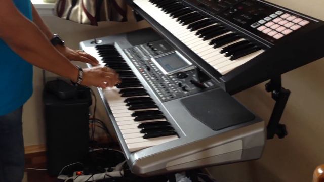 Roland FA-06 & Korg PA900 смотреть онлайн