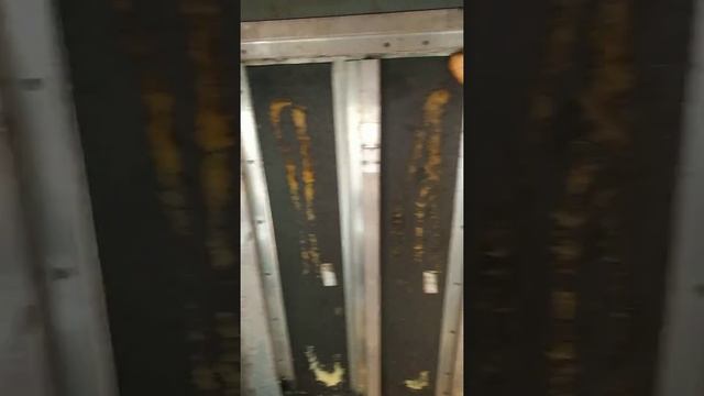 Freightliner. Утепление кабины полиуритановым утеплителем. Часть 1.