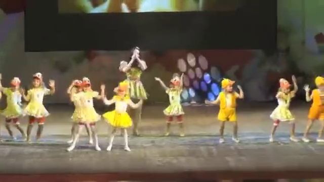 на шагающих утят быть похожими хотят смотреть онлайн