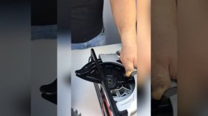 Как заменить диск на  циркулярной пиле? BRAIT