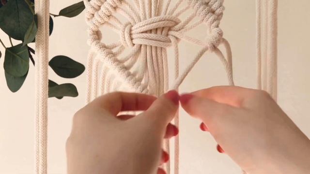 Boho macrame wall hanging tutorial - Easy beginners DIY смотреть онлайн