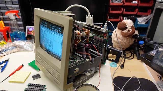 The Macintosh SE is slow. Let's speed it up! смотреть онлайн
