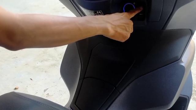 Review All New Honda PCX 160 Vlog Challenge смотреть онлайн