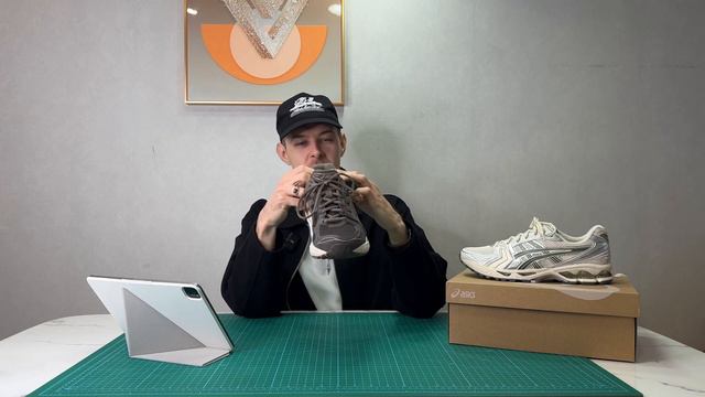 Хайп нас не обманывал. ASICS GEL-Kayano 14 смотреть онлайн