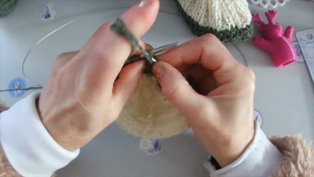 МАСТЕР КЛАСС УРОКИ ВЯЗАНИЯ БЕСШОВНЫЕ ТАПОЧКИ НА 2 СПИЦАХ ОРИГИНАЛЬНЫЙ БАНТ "BUTTERFLY" | ХАНИ И АНH смотреть онлайн