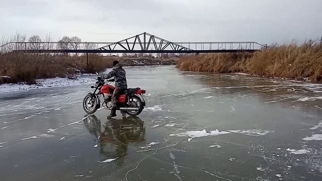 первый лед юпитер 5 смотреть онлайн