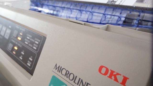 OKI dot matrix printer prints with music / принтер печатает музыкой / Nadeldrucker druckt mit Musik смотреть онлайн