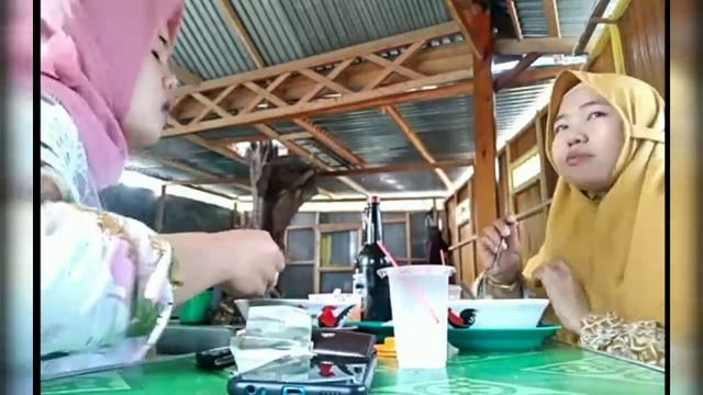 BAKSO DAGING KUDA - REVIEW BAKSO SPESIAL - SEENAK APAKAH? || BY RIANI ANDRIANI смотреть онлайн