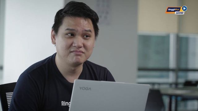 RinggitPlus Show - Lenovo Yoga Slim 7i Carbon Unboxing смотреть онлайн