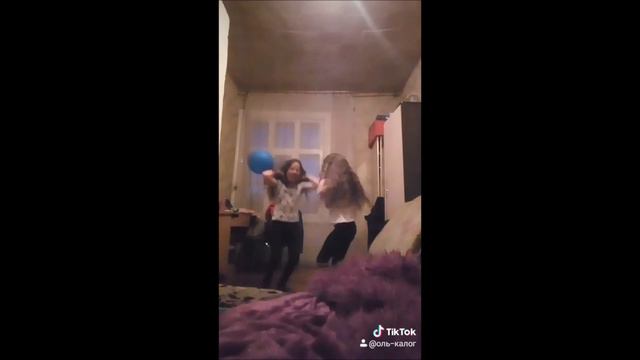 Самое Смешное Видео #5 Девчонки отжигают на ТикТок!!! Есть с чего прооооорать))))) смотреть онлайн