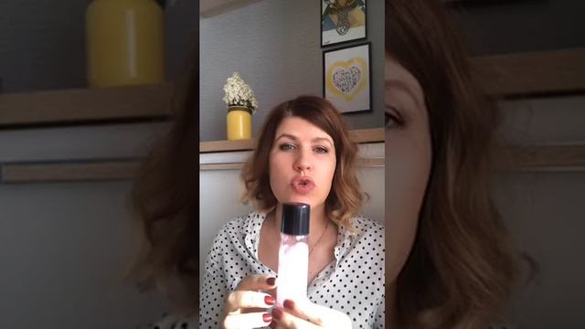 Про снятие макияжа с глаз и чувствительную кожу смотреть онлайн