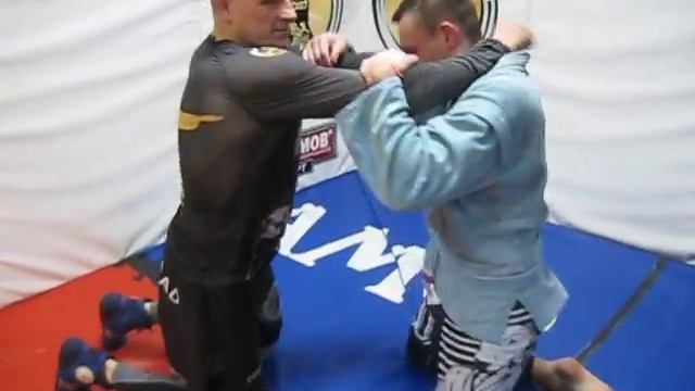 Классика удушений дзюдо- за отворот предплечьем со спины. смотреть онлайн