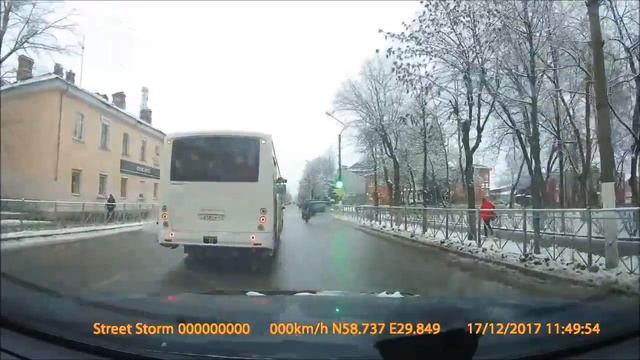 Лужские тошноты! Даже на 60 км/ч - ты гонщик!!! смотреть онлайн