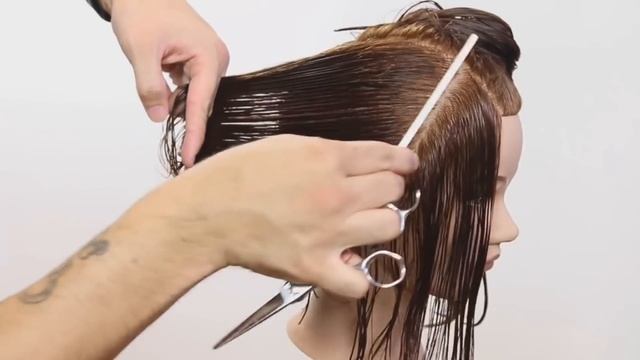 Треугольный слоистый боб, КАРЕ-КАСКАД - технология стрижки смотреть онлайн