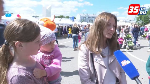 «Погода теплая, настроение отличное!» - вологжане встречают первый день лета смотреть онлайн